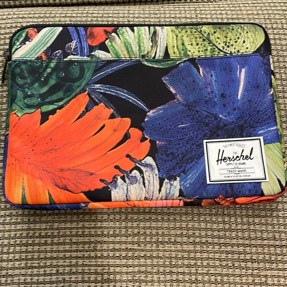 Herschel Supply Company Other - Herschel laptop cover (one sz)
